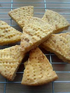 A picture of Vickys Lemon Shortbread, GF DF EF SF NF.