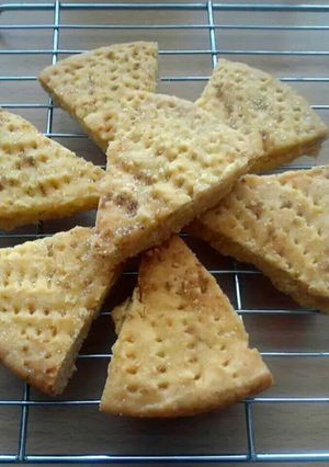 A picture of Vickys Lemon Shortbread, GF DF EF SF NF.