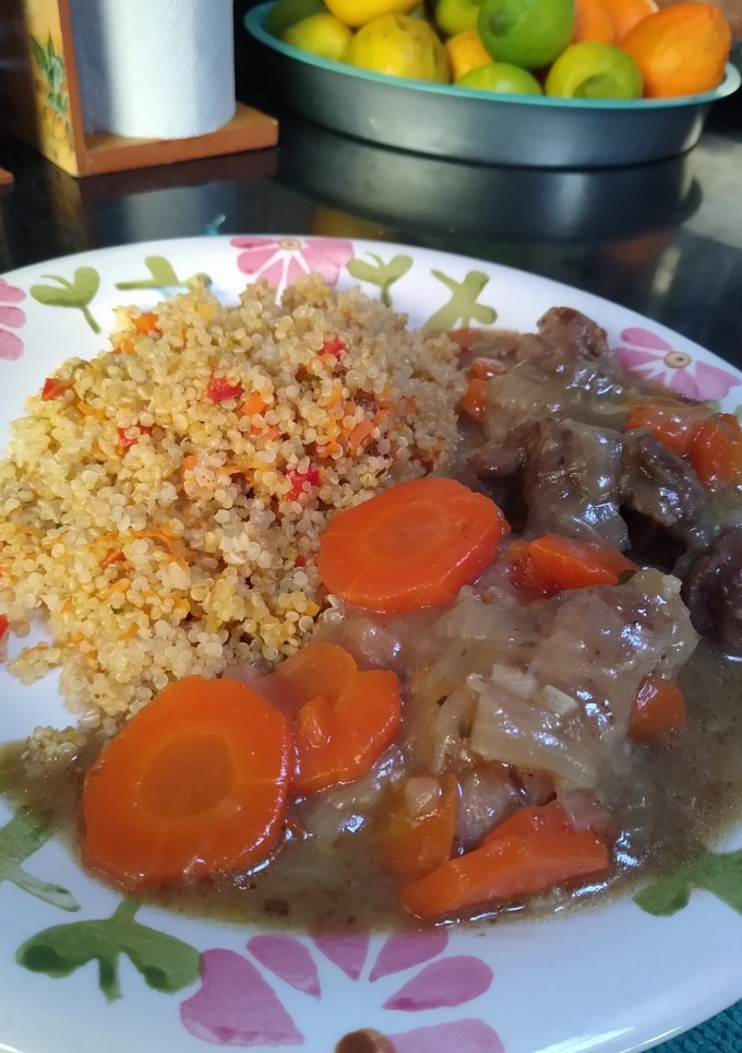 Una foto de Carne al jugo en olla a presión con Quinoa 💫