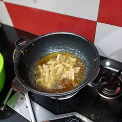 A picture of Crispy besan Fries 🍟.