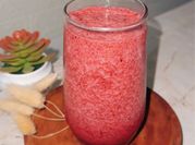 Gambar jus strawberry yakult