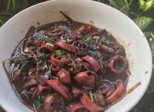 Foto resep Suntung woku MANADO / cumi2 tinta