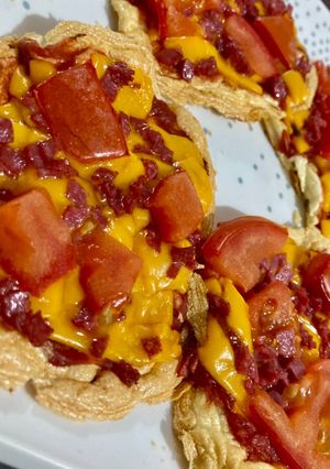 Una foto de Mini pizzas con queso cheddar SIN MASA, SIN HARINAS