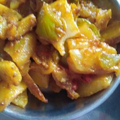 A picture of Aloo shimlamirch.