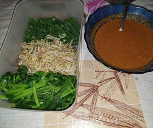 Cara Menyajikan Pecel Sayur Sederhana Paling Enak