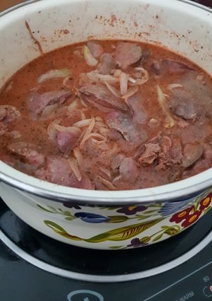 Resztelt máj, lecsóval recept fotója