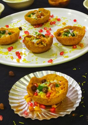 A picture of Aloo Tokri Chaat.