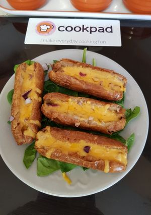 A picture of My Cheesey Sausage. 😀.