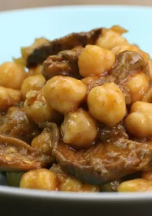 Foto principal de Garbanzos con setas y butifarra con Mycook