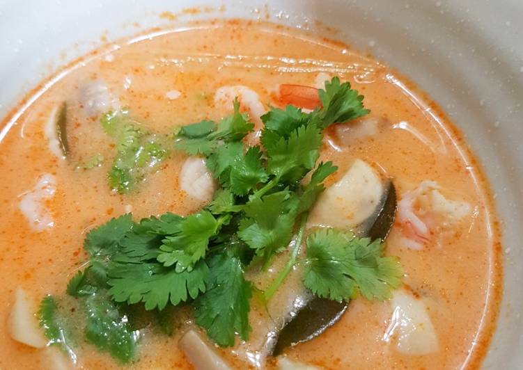 Steps to Prepare Homemade Tom Yum Goong