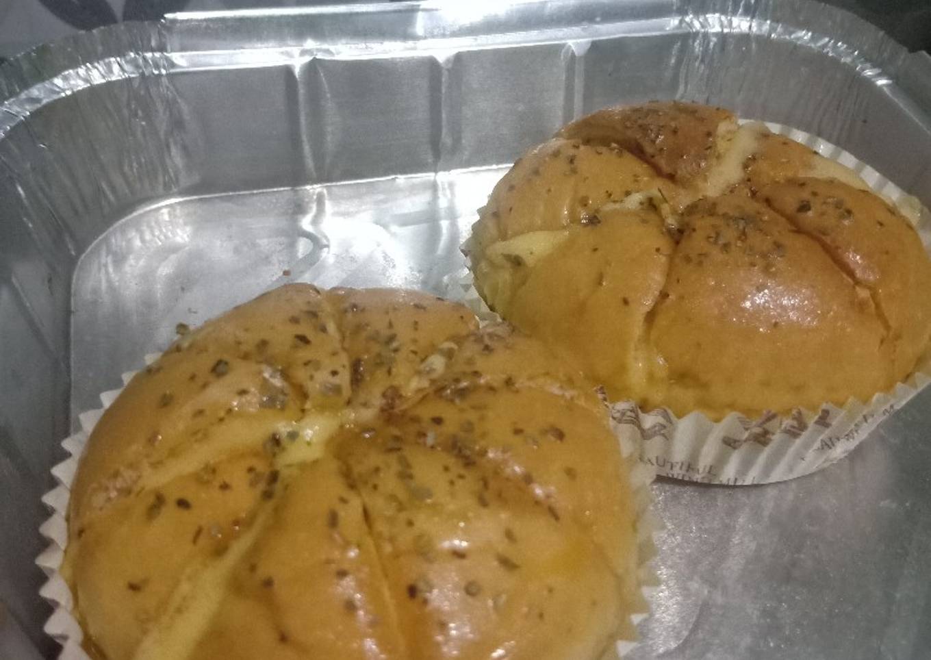 Korean Garlic Cheese Bread