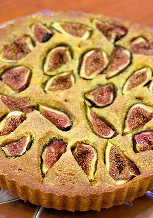 A picture of Fig, Honey and Almond Tart.
