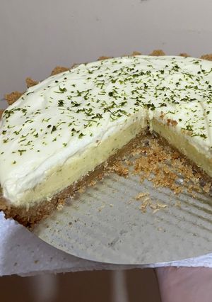 Una foto de Key Lime Pie | Tarta de Lima 🍋‍🟩