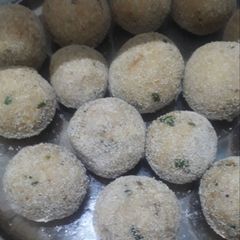 A picture of Chicken baati.