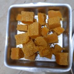 A picture of Traditional mysore pak.