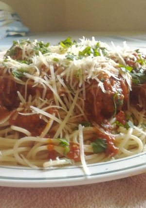 Una foto de Spaguetti con albóndigas de venado