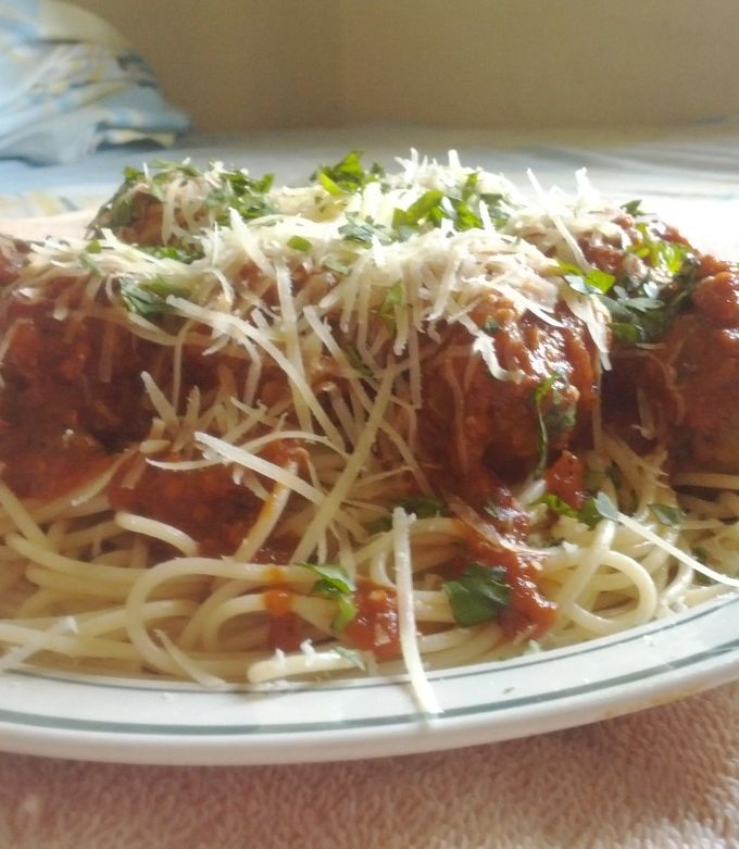 Una foto de Spaguetti con albóndigas de venado