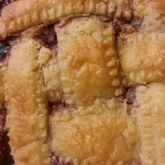 A picture of Flaky pie crust.