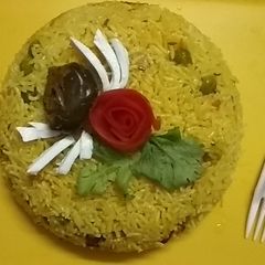 A picture of Matar pulao #naareetv.
