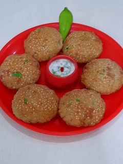મલ્ટીગ્રેઈન વડા (Multigrain Vada Recipe In Gujarati) રેસીપી મુખ્ય ફોટો