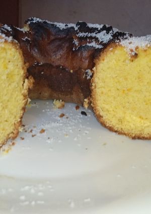 Una foto de Torta de naranja licuada 🍊