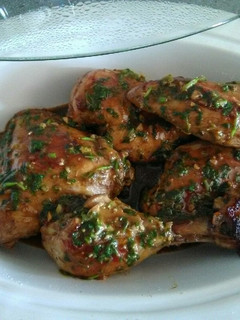 Una foto de Pollo al ajillo