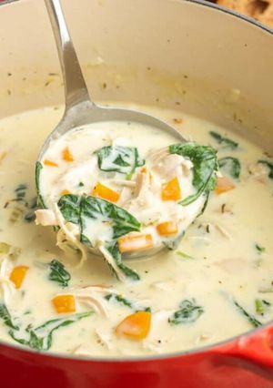 A picture of Chicken Florentine Soup.