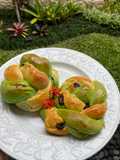 Roti Simple"Emerald Twist Bun"
