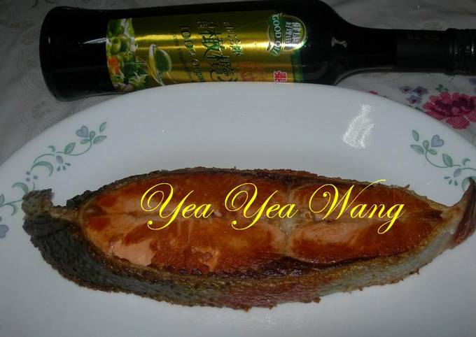 泰山第一道冷壓橄欖油 香煎鮭魚食譜與作法by Yea Yea Cookpad