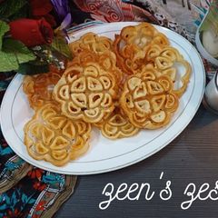 A picture of Rose Cookies.