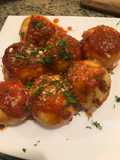 Bollos pelones en salsa napolitana