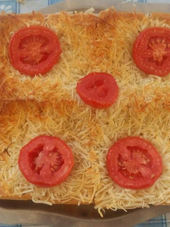Una foto de Pastel salado de galletas Tuc