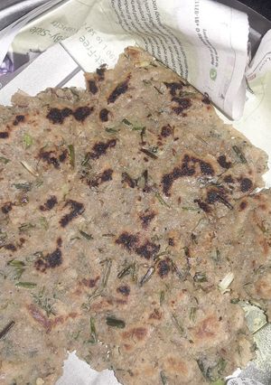 A picture of 🔥🔥Jawar bhakri 🔥🔥.