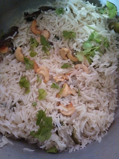தேங்காய் பால் சாதம் (Coconut milk satham recipe in tamil) செய்முறை முக்கிய புகைப்படம்