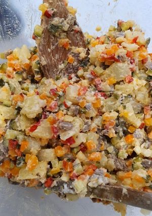 O poză a rețetei Salată beouf cu carne de vită.
