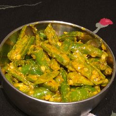 A picture of Green Chili Pickle.