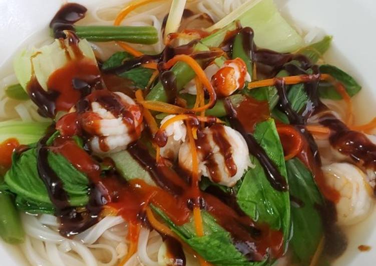 Faux "Pho" �?� Easy Shrimp Noodle Soup