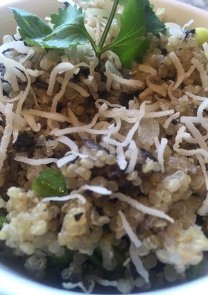 Una foto de Quinoa con coco, germinada