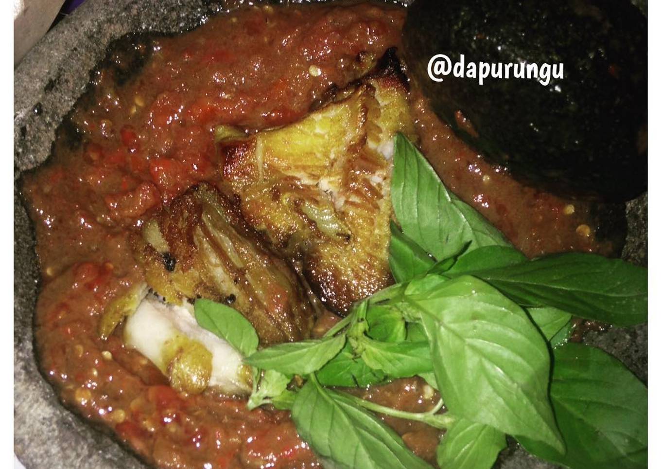 Sambal Iwak Pe (Pari yang di asap)