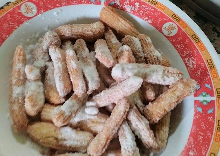 Resep Churros oleh Hana Yulia Cahya Utami - Cookpad