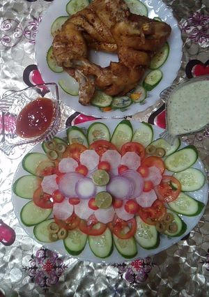 A picture of SpiCy chkN LeG with healtHy Salad🥗.