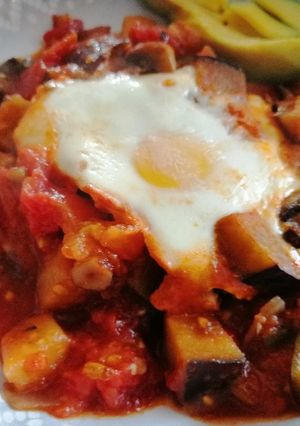 A picture of Low carb veggie Shakshuka.