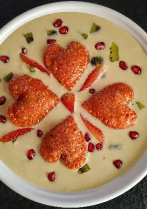 A picture of Sweet fruits ravioli in Rich creamy sauce.