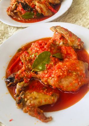Foto resep Ayam sambal daun jeruk enak poll !