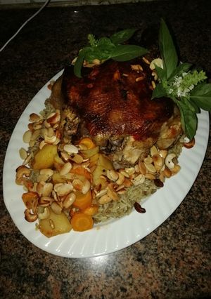 صورة لوصفة دجاج محشي مع الأرز والخضروات