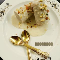 A picture of Thandai kulfi.