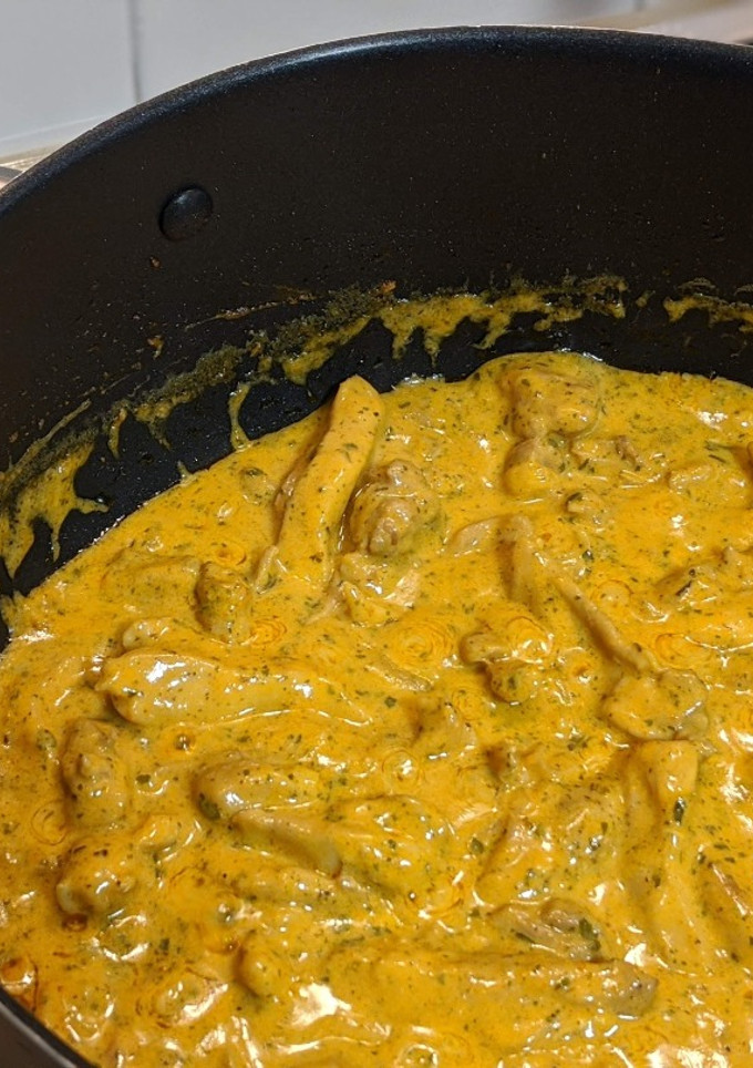 Una foto de Pollo al curry (con spaghetti integrales)
