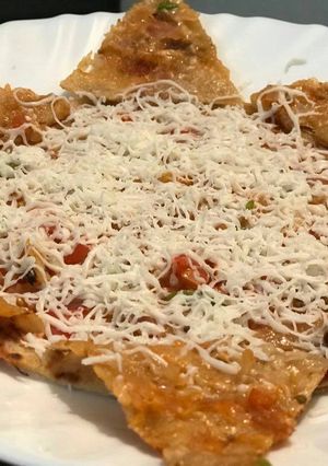 A picture of Pizza prantha.