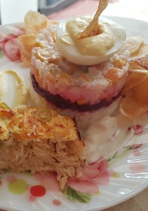Une photo de Salade variée pour l'été accompagné avec un cake salé