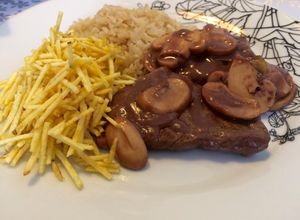 Foto de Filé mignon ao molho madeira